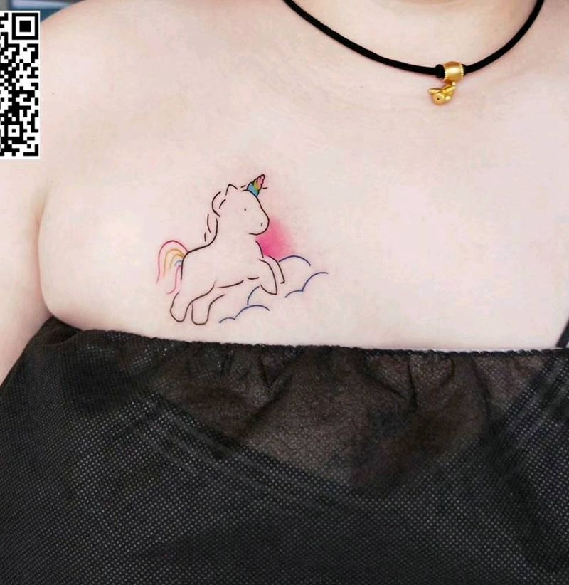 独角兽纹身图片_胸部纹身图案