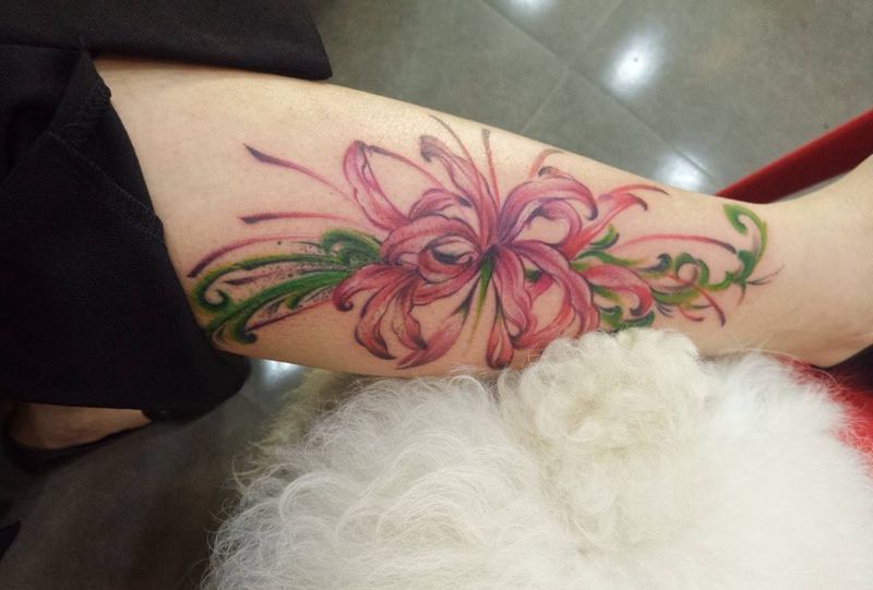 彼岸花纹身图片