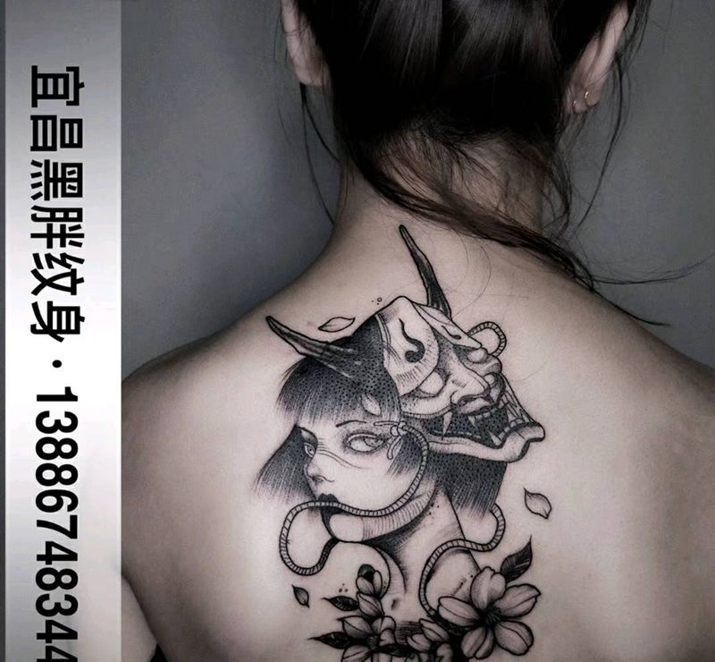 艺妓纹身图片_背部纹身图案