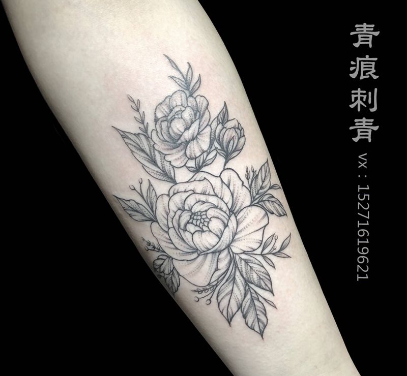 素花纹身图片_手臂纹身图案