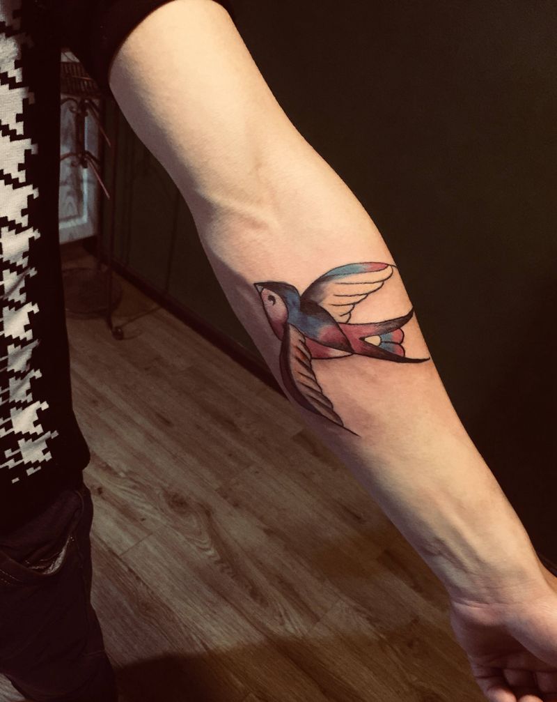 小燕子纹身图片