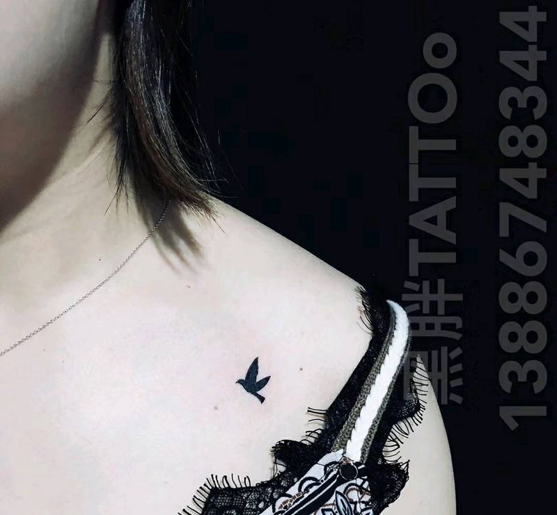 飞鸟纹身图片