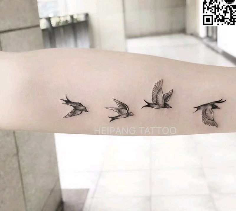 飞鸟纹身图片_手臂纹身图案