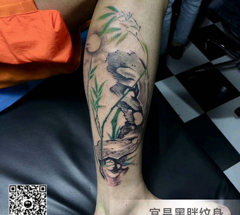 水墨山竹纹身图片_腿部纹身图案