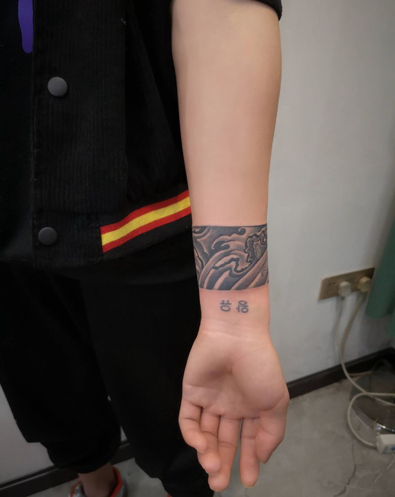 刺魂纹身出品纹身图片_背部新传统纹身图案