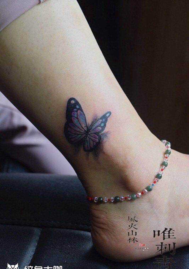 彩色蝴蝶纹身图片