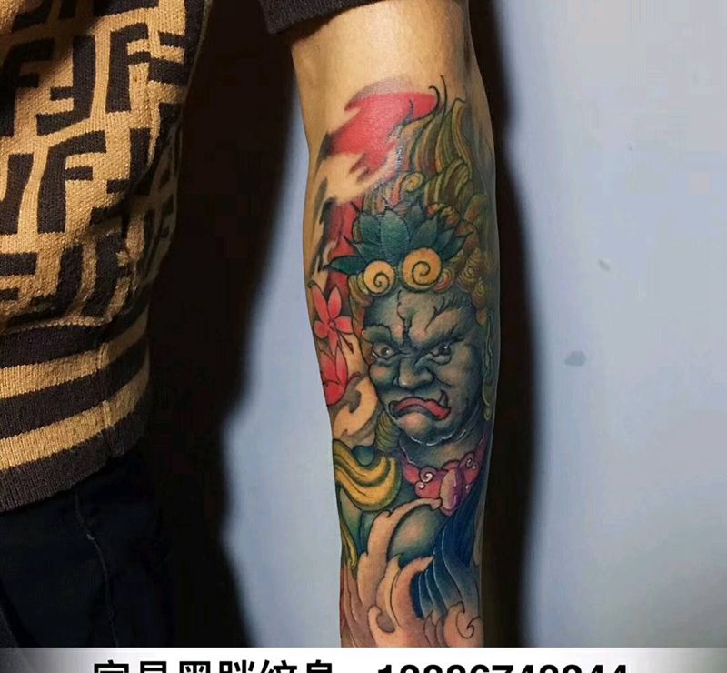 不动明王纹身图片