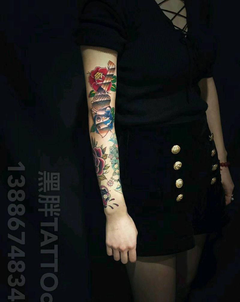 花臂女神纹身图片