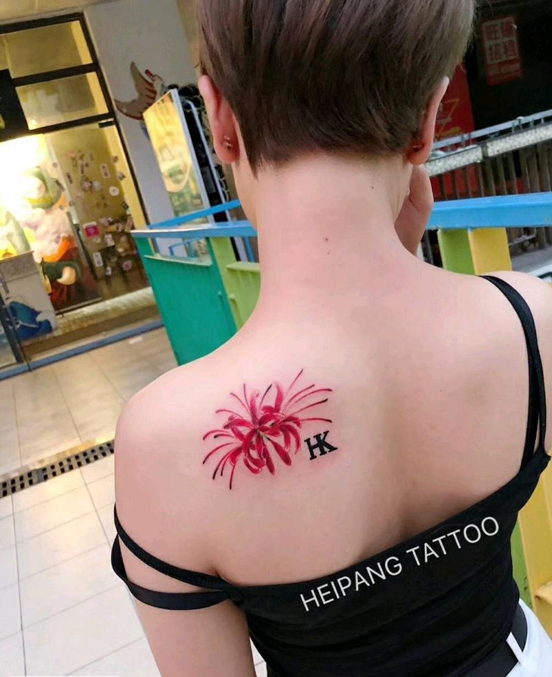 彼岸花纹身图片_背部纹身图案