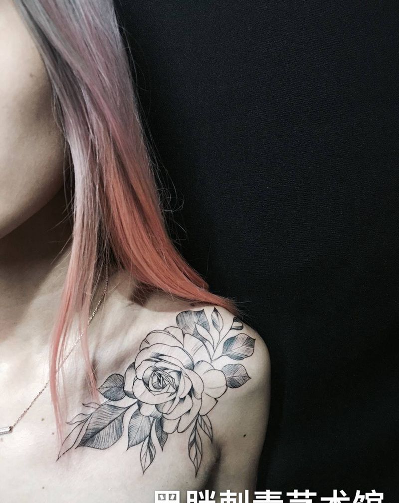 肩花纹身图片