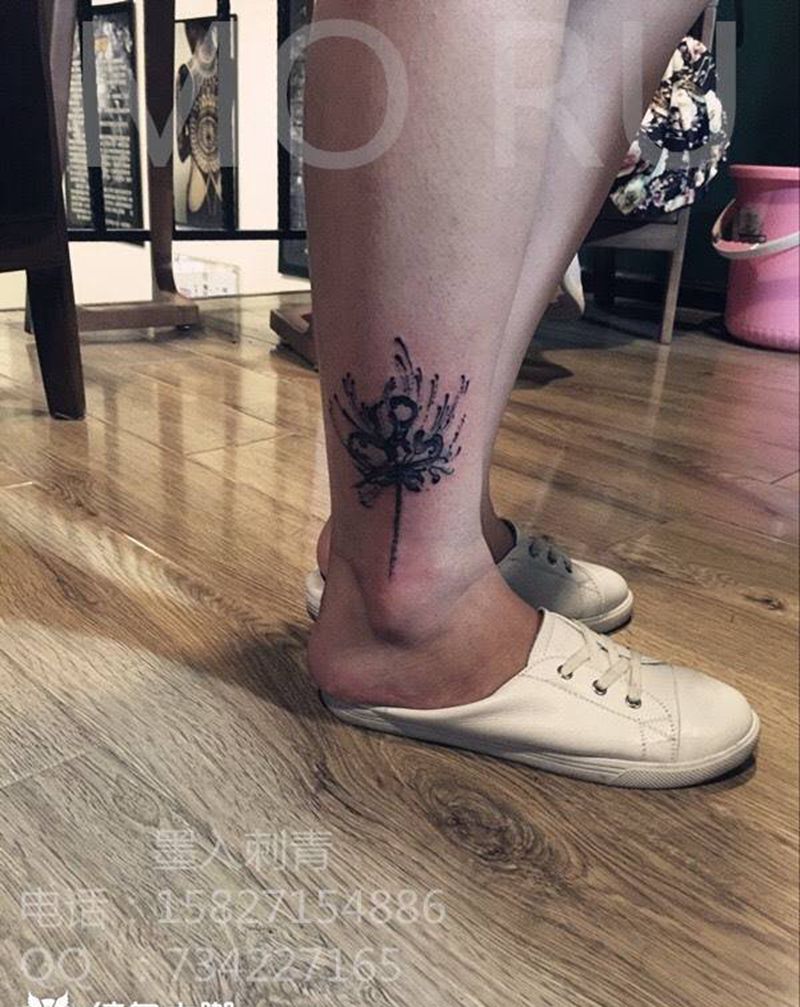 彼岸花纹身图片