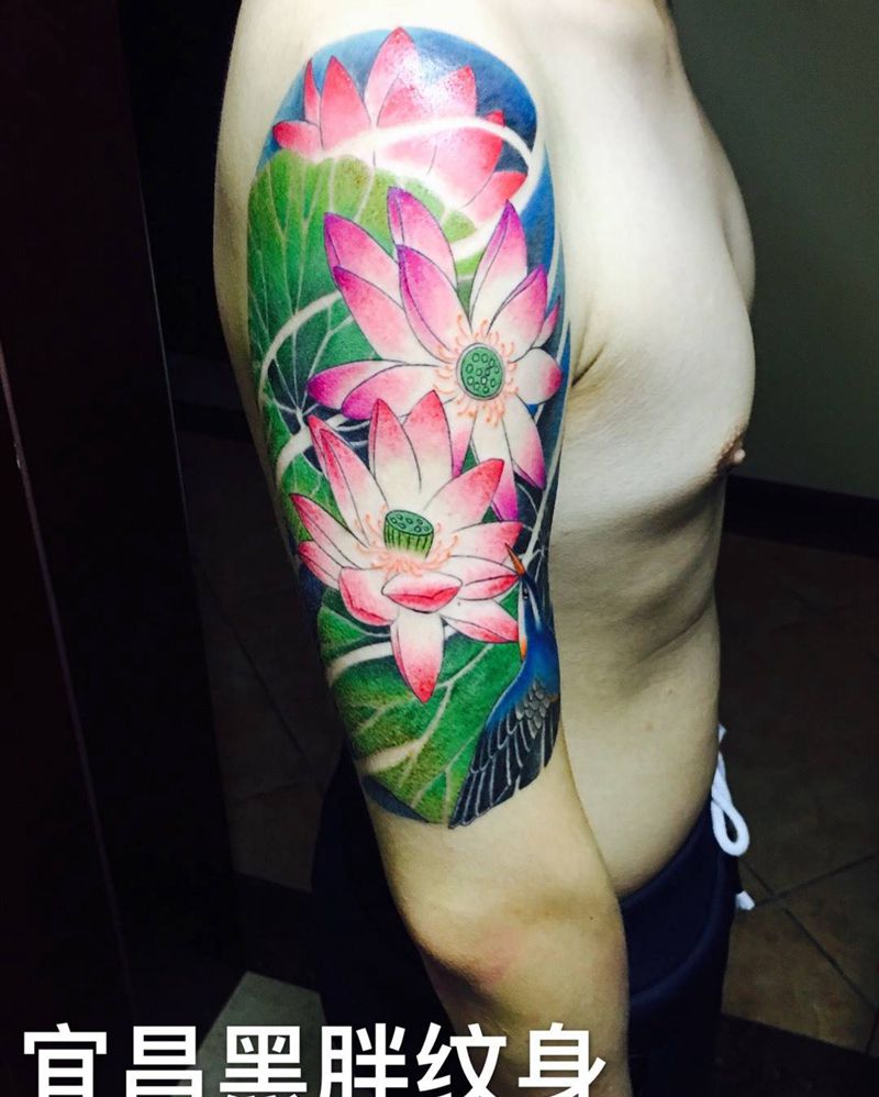 荷花纹身图片