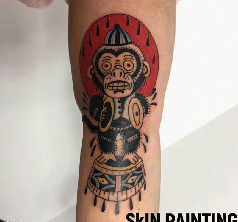 马戏团猴子纹身图片_手臂Old School纹身图案