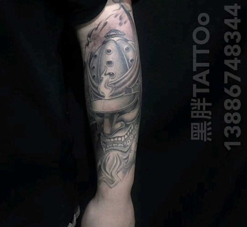 小臂武士纹身图片