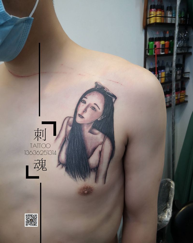 肖像纹身图片_胸部新传统欧美写实纹身图案