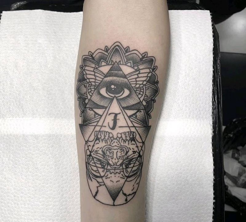 上帝之眼纹身图片