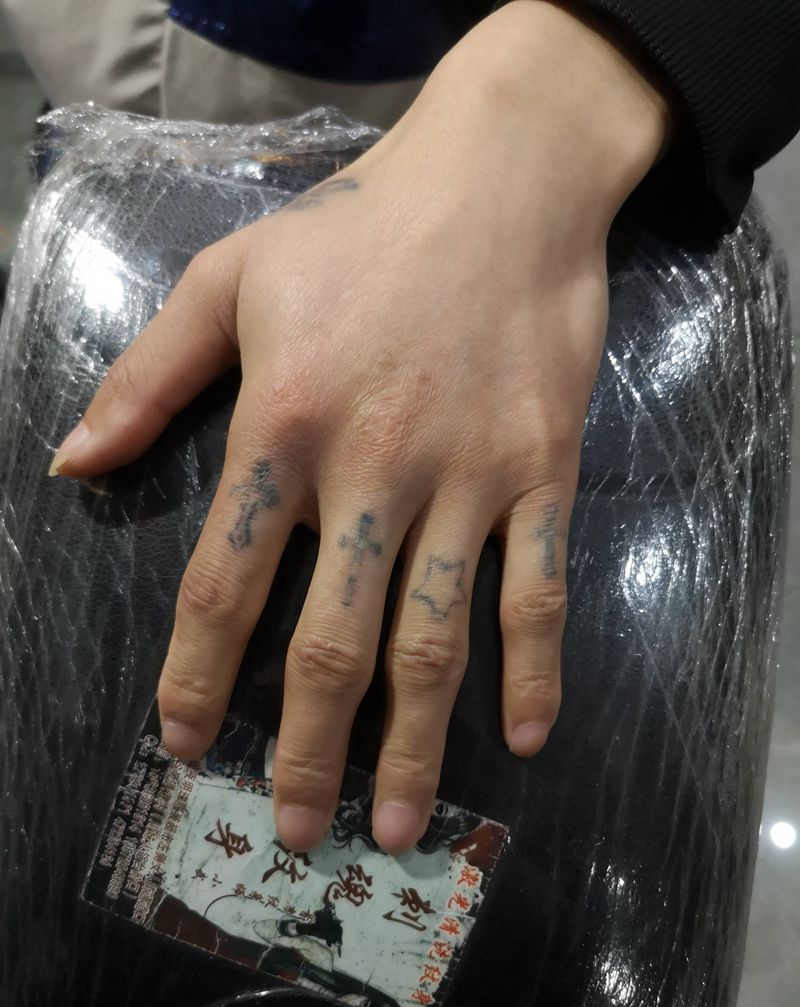 刺魂纹身作品更新纹身图片_背部新传统祛除旧纹身图案