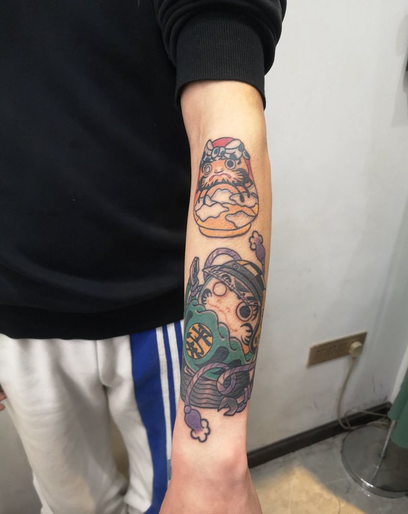 达摩蛋纹身图片_手臂Old School纹身图案