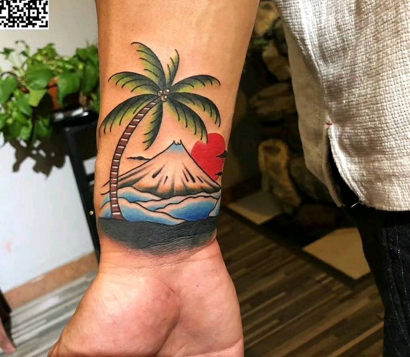 椰子树纹身图片_手臂纹身图案