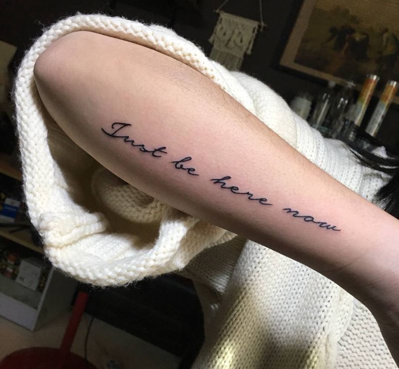 justbeherenow纹身图片