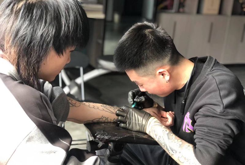 近期作品花絮纹身图片_背部老传统纹身图案