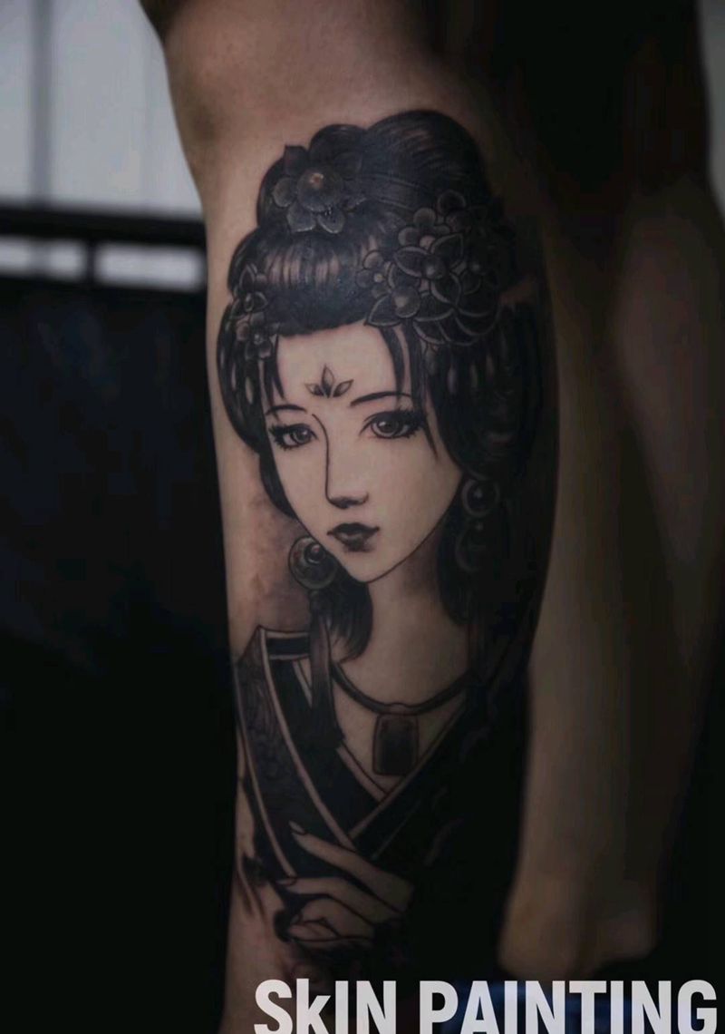 黑灰艺伎纹身图片_腿部新传统艺伎纹身图案