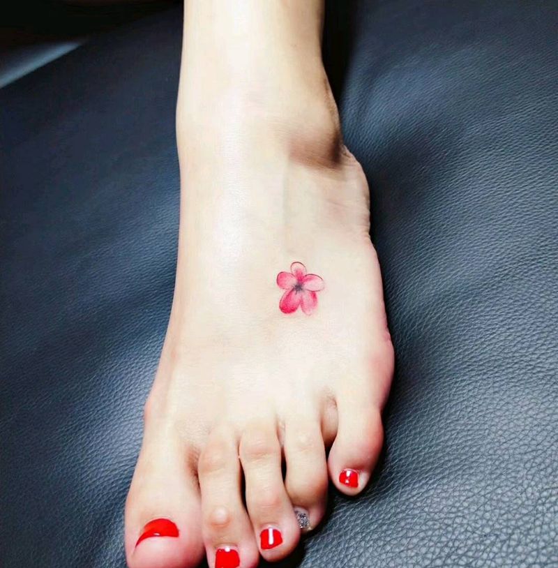 花纹身图片_脚部纹身图案