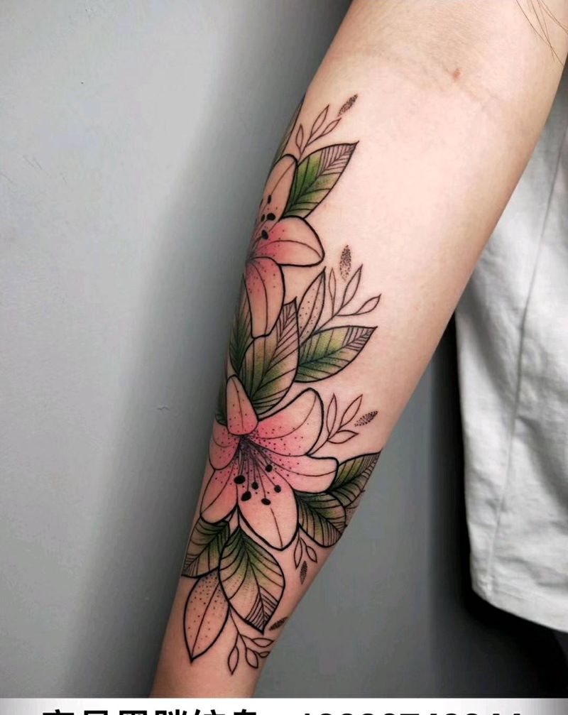 花纹身图片_手臂纹身图案