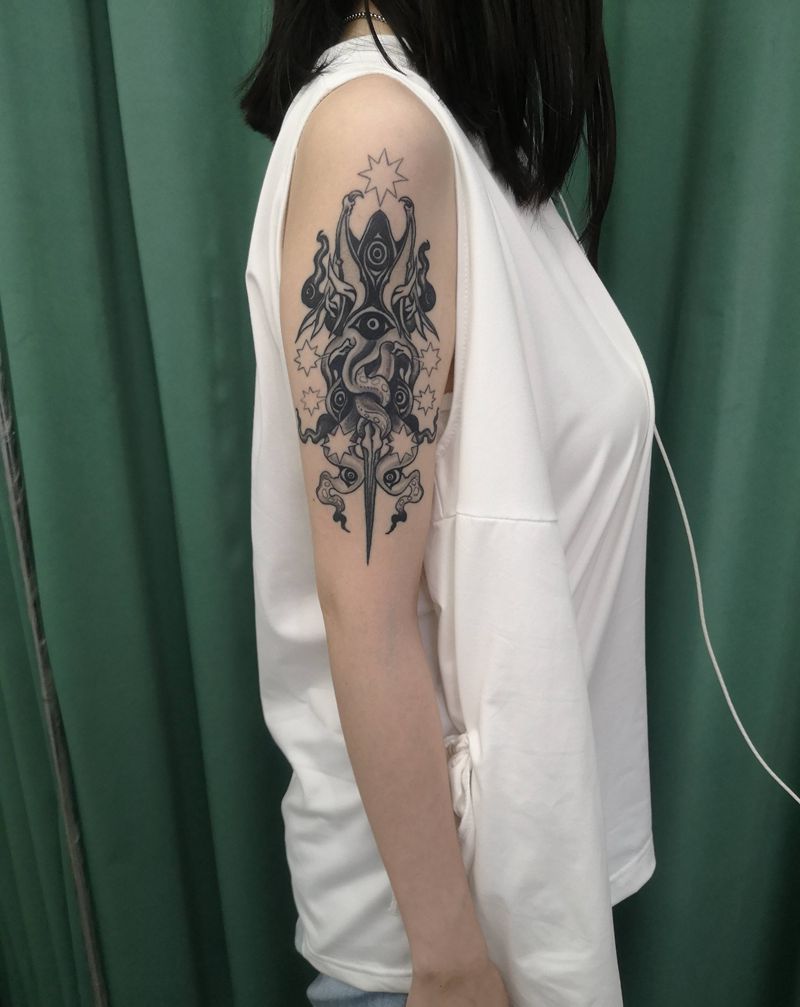 暗黑希腊神话人物纹身图片_手臂新传统纹身图案