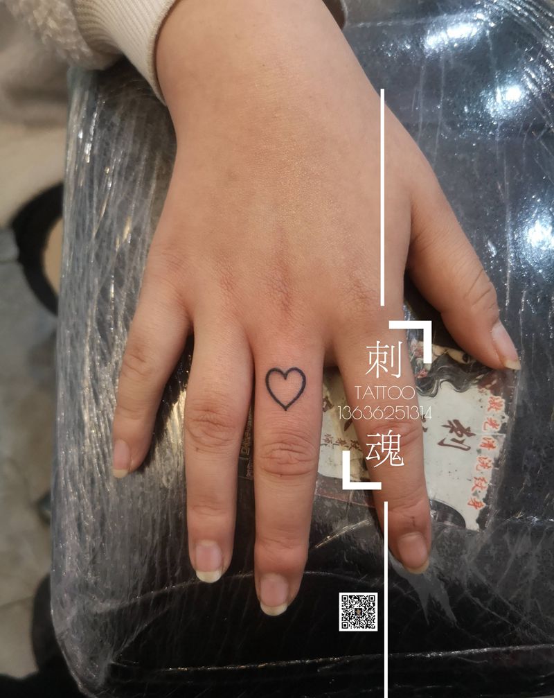 小清新纹身图片_几何点刺纹身图案