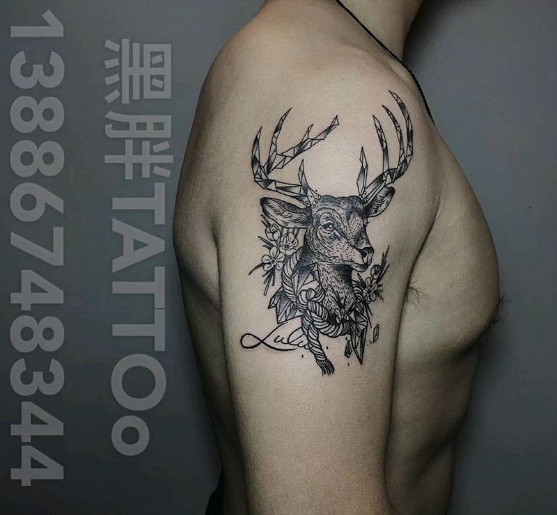 鹿纹身图片