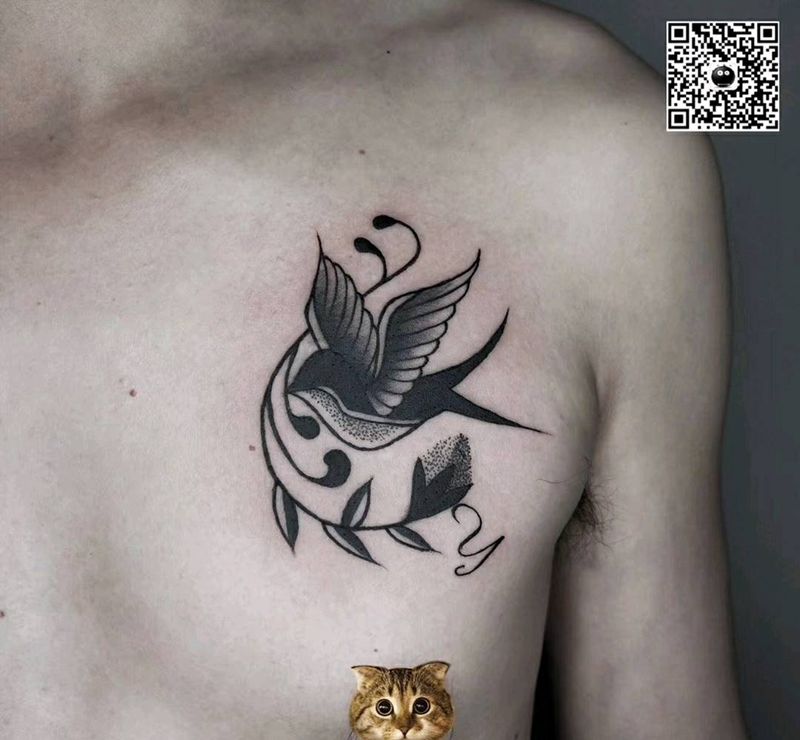 燕子纹身图片_胸部纹身图案