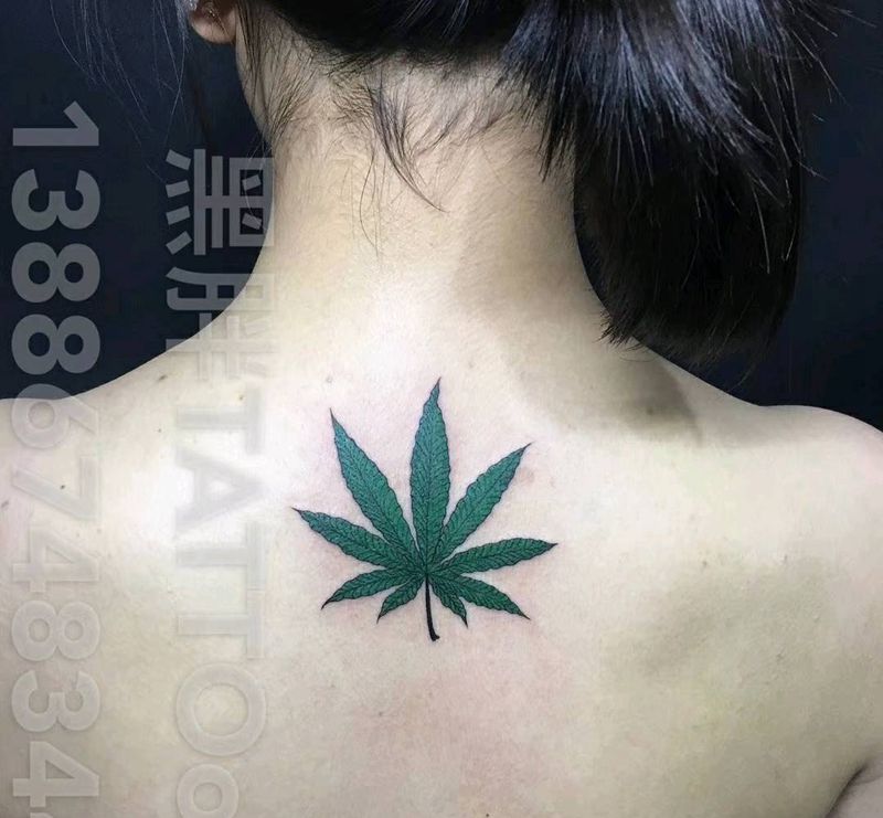 麻叶纹身图片