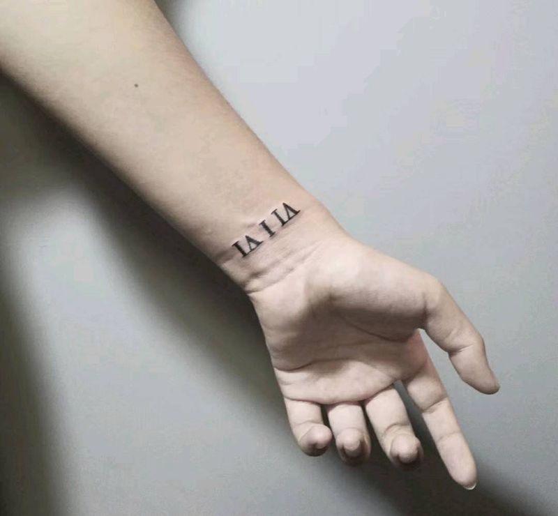 罗马数字情侣纹身图片