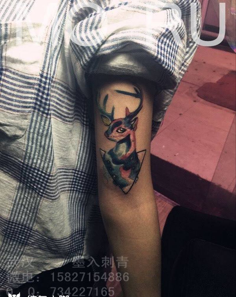 小鹿纹身图片