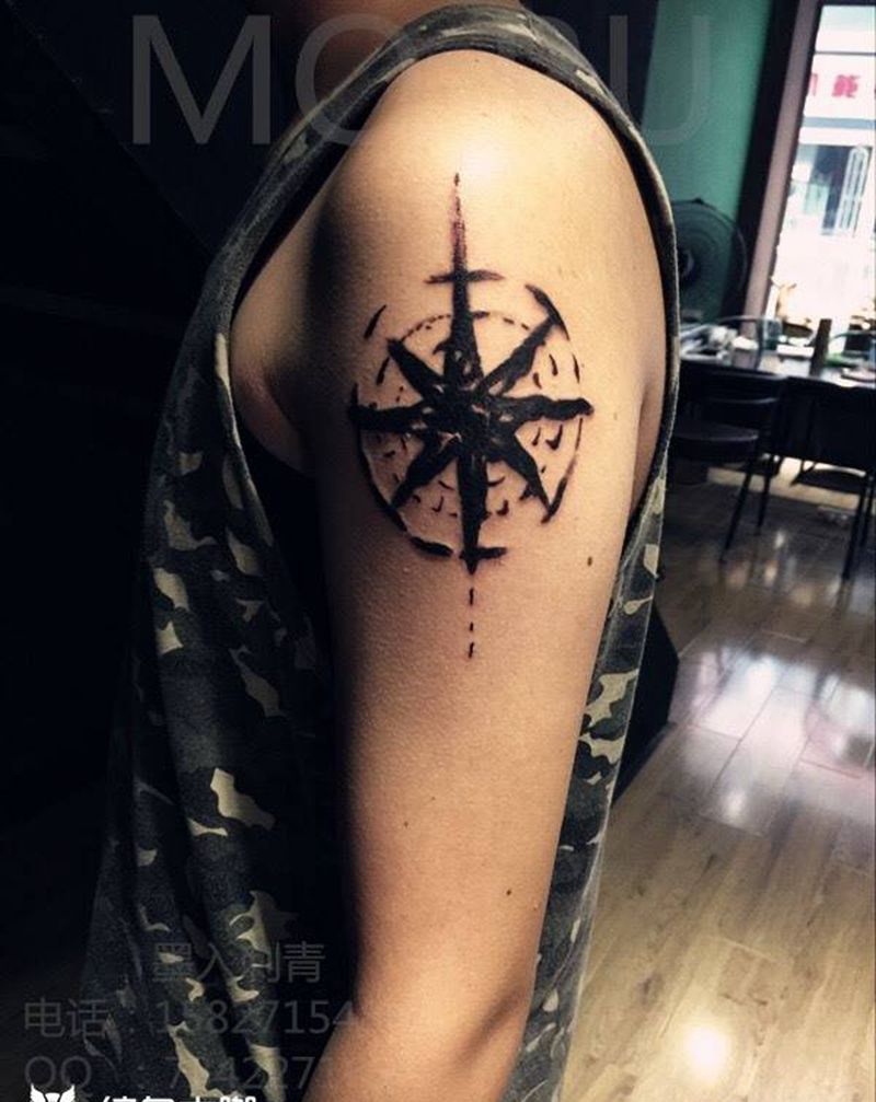 指南针纹身图片