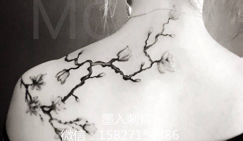 玉兰花纹身图片