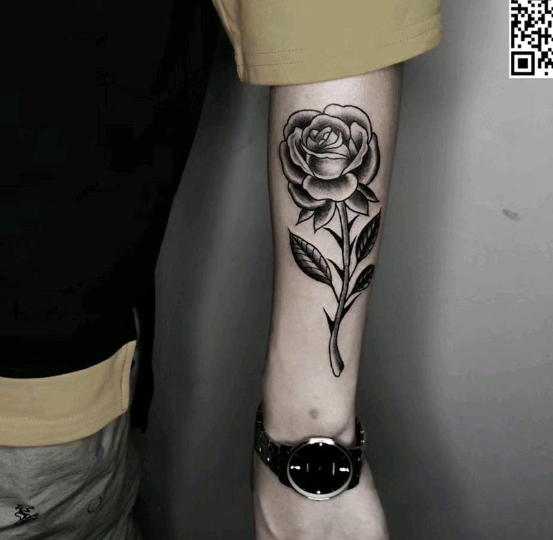 花纹身图片_手臂纹身图案