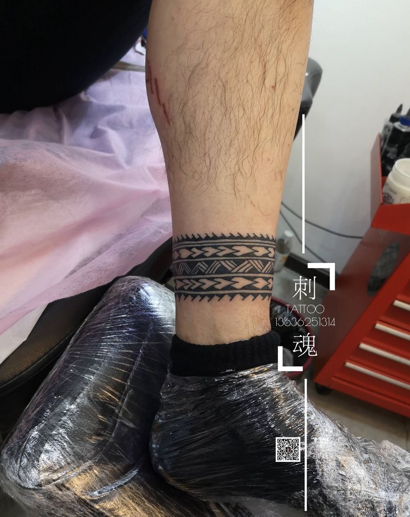 情侣图腾腿环纹身图片_腿部图腾纹身图案