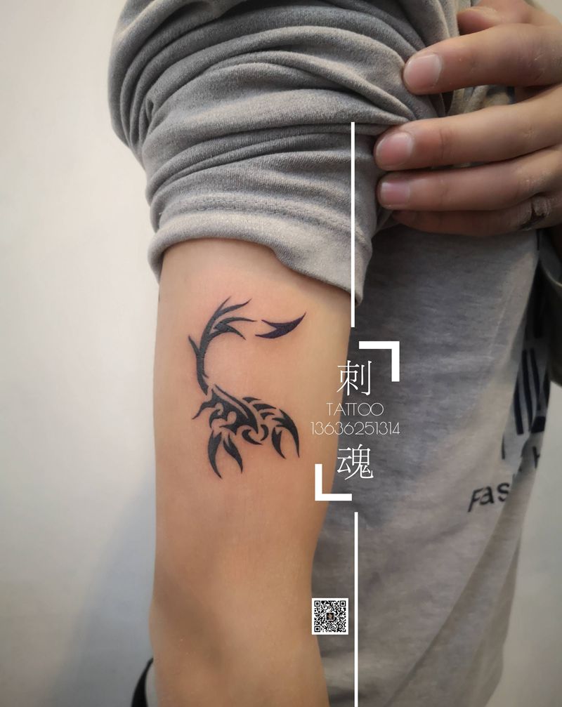 小清新纹身图片_手臂几何纹身图案