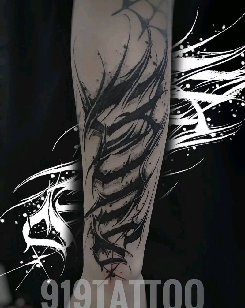 dong纹身图片_手臂花体字纹身图案