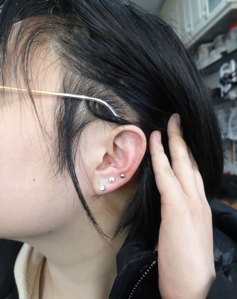 刺魂纹身穿孔纹身图片_穿孔纹身图案