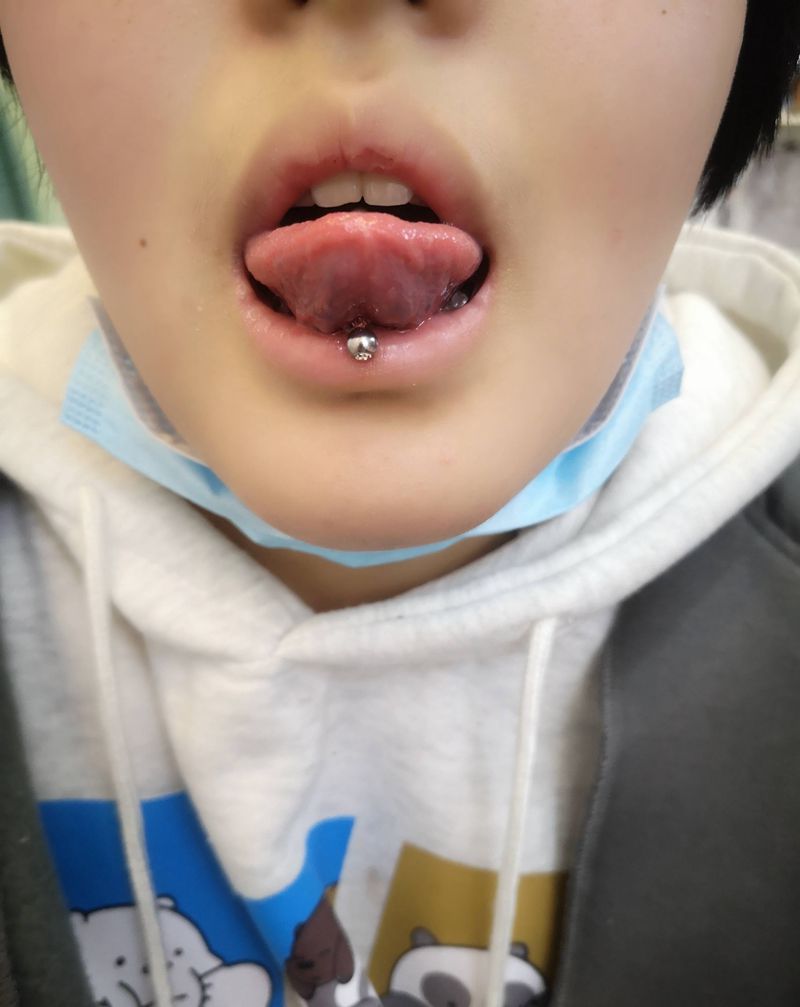 刺魂纹身作品更新纹身图片_手臂新传统纹身图案