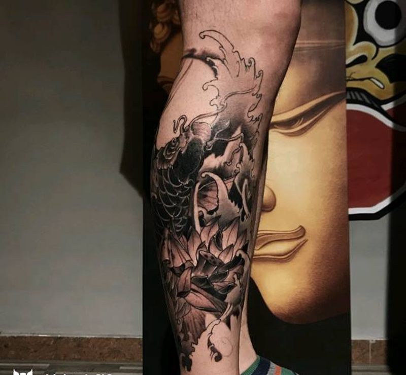 鱼纹身图片_腿部纹身图案