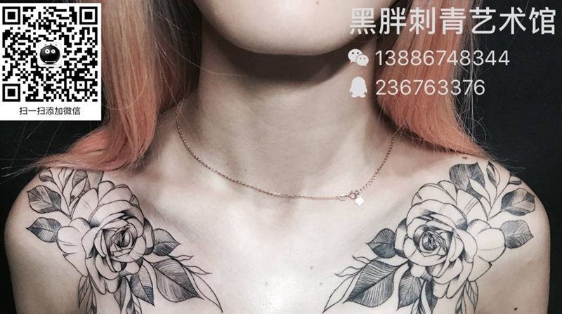 双肩花纹身图片