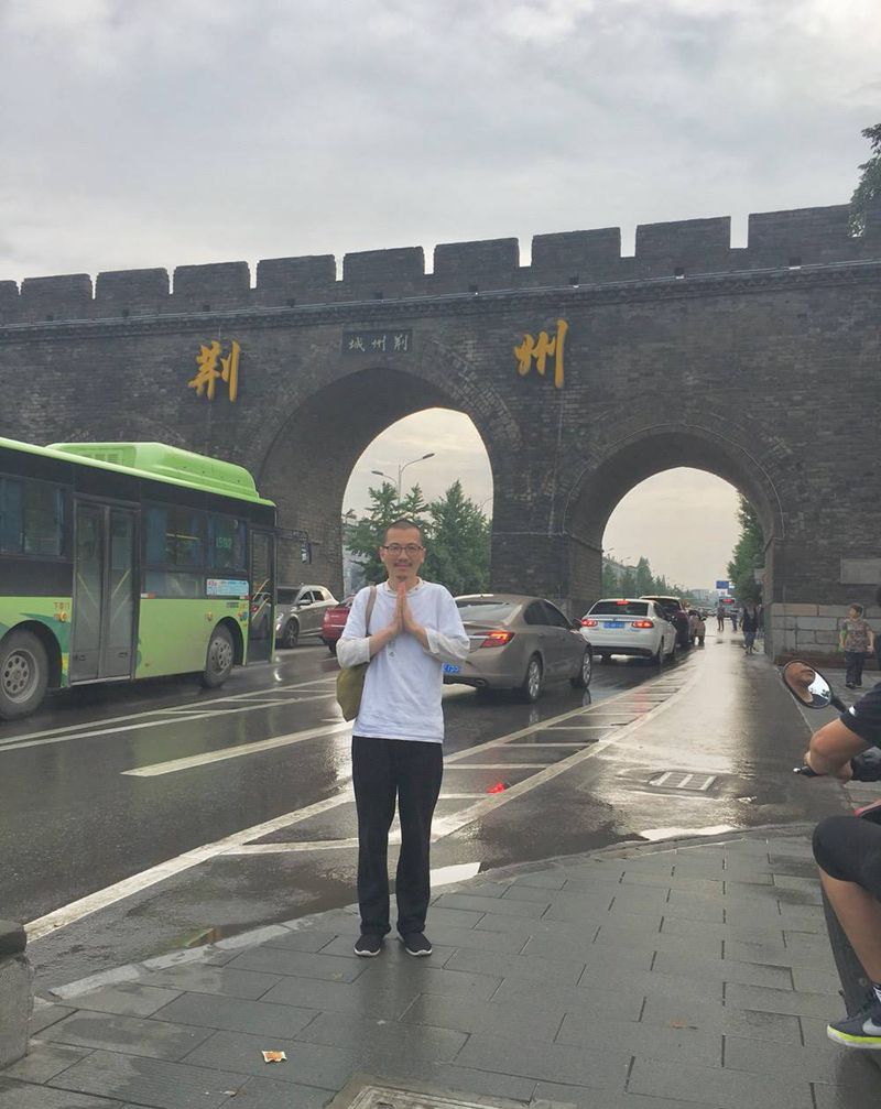 白云闲人纹身图片_成品腿部清新原创荆州唯刺青纹身图案