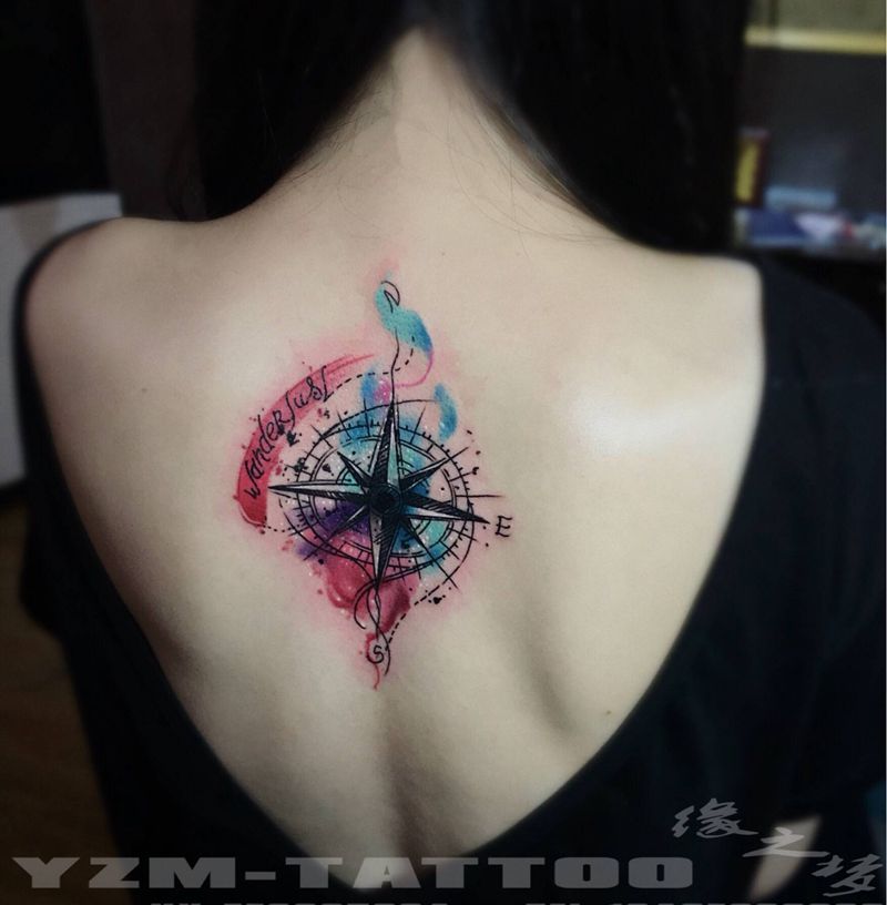 泼墨指南针纹身图片_颈部水墨纹身图案