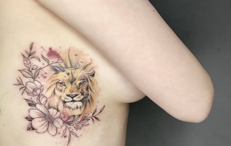 小狮子纹身图片_腰部水彩纹身图案