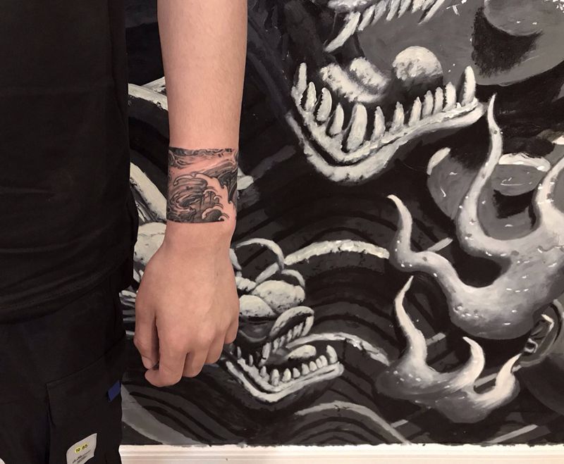 臂环纹身图片_手臂新传统纹身图案