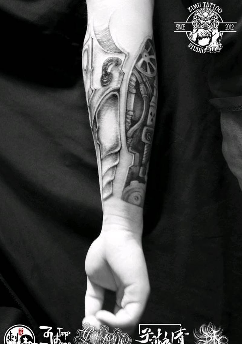 包小臂 两结合 简与繁 内与外纹身图片_欧美写实图腾纹身图案
